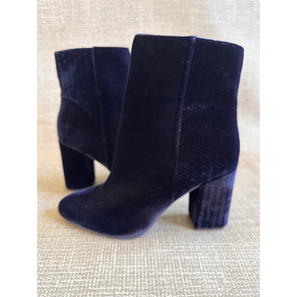 Lucky Brand Womens Dark Purple Velvet Textured Block Heel Ankle Boots Size 10M